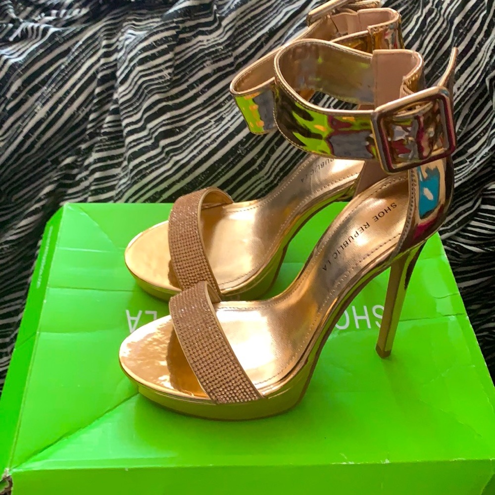 High heels - Picture 2 of 2